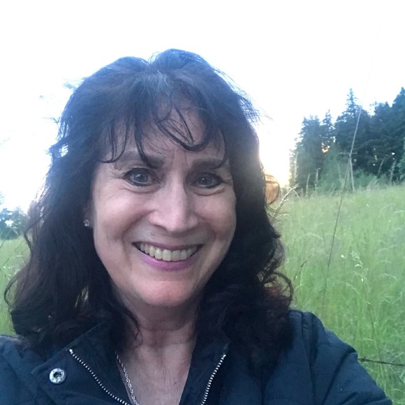 Meet your Posher, Linda - Picture 2 of 2